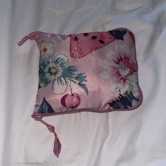 Vera Bradley Packable Bag-Pink with a Floral/Fruit Print - Picture 4 of 4
